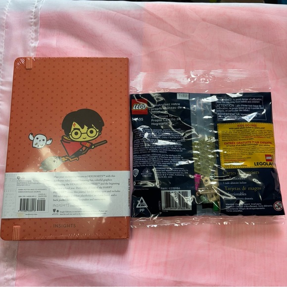 Harry Potter Hogwarts Wizarding World Journal + Hogwarts Lego Set - Picture 2 of 6